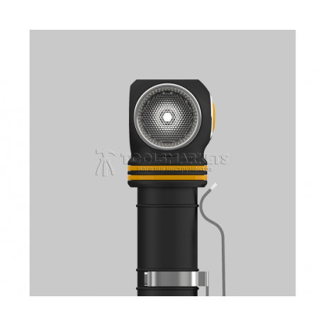 Фонарь ARMYTEK ELF C2 XP-L USB-C Белый F05103C